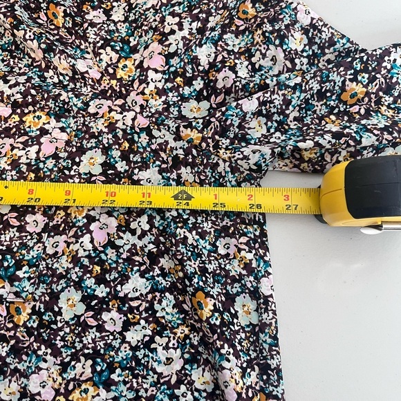 Torrid Haper Floral Bloomcore Sz 2 V-Neck Blouse - Picture 3 of 11